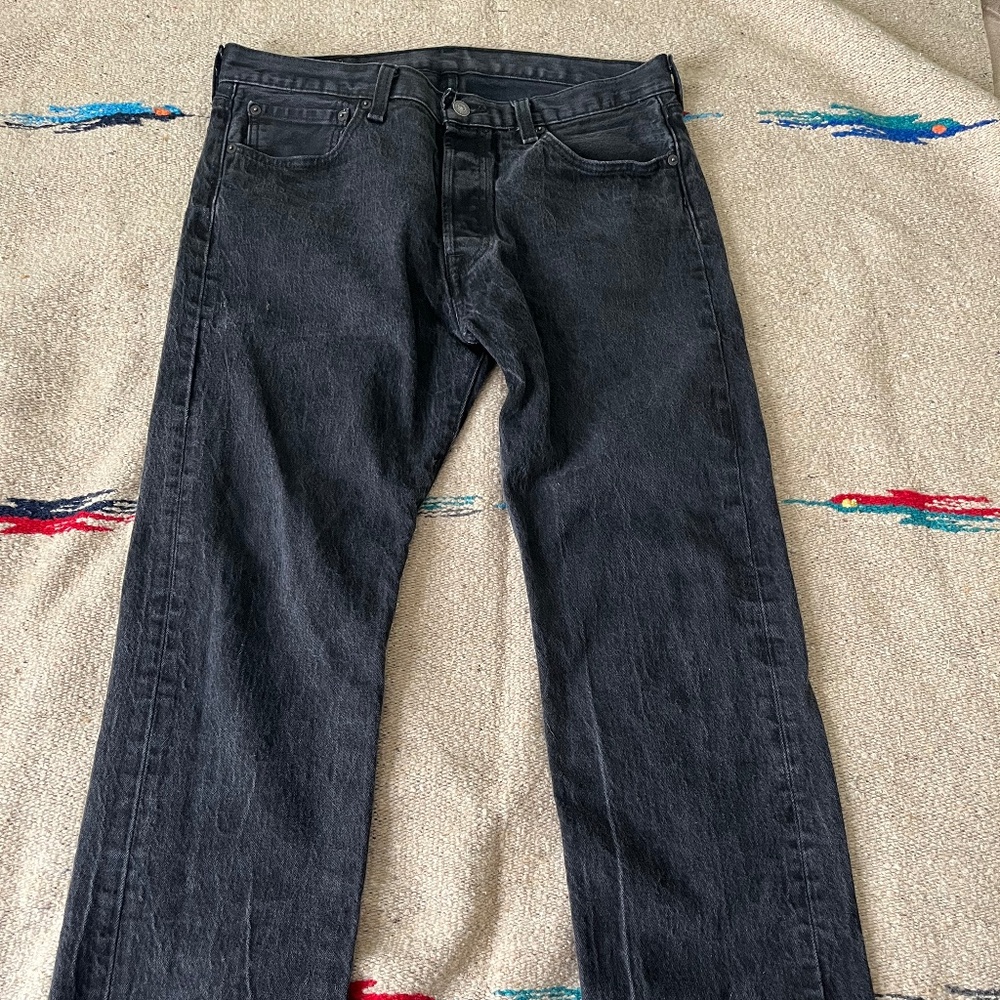 Levi 501 black jeans 34x30(34x28)